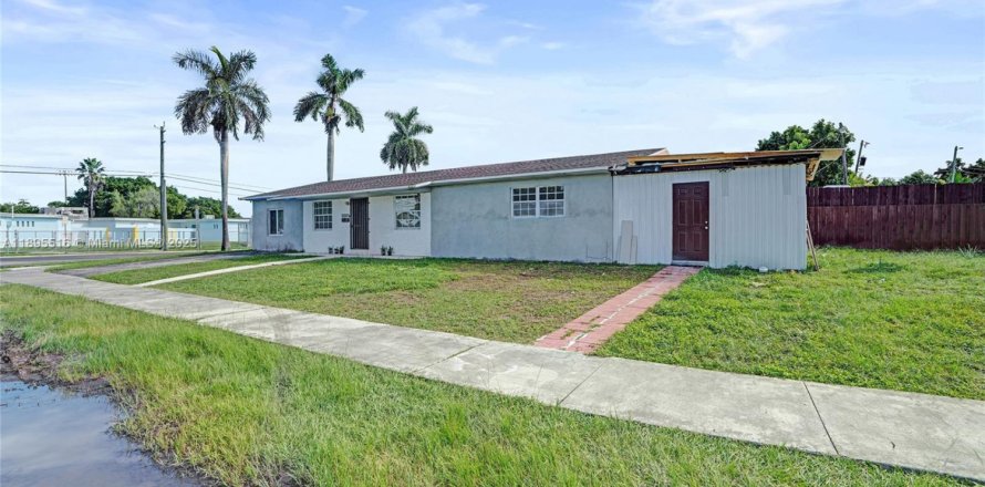 Villa ou maison à Miami, Floride 3 chambres, 167.22 m2 № 1950221