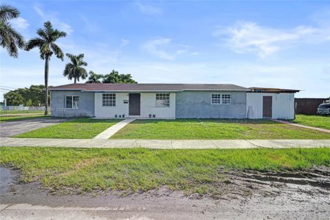 Villa ou maison à vendre à Miami, Floride: 3 chambres, 167.22 m2 № 1950221 - photo 4