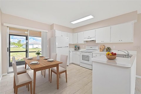 Commercial property in Cape Coral, Florida 4 bedrooms, 163.32 sq.m. № 1917748 - photo 15
