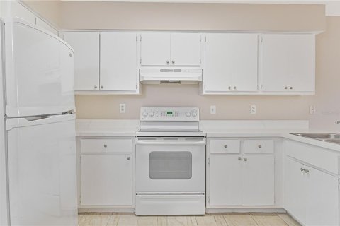 Commercial property in Cape Coral, Florida 4 bedrooms, 163.32 sq.m. № 1917748 - photo 6