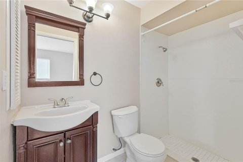 Commercial property in Cape Coral, Florida 4 bedrooms, 163.32 sq.m. № 1917748 - photo 10