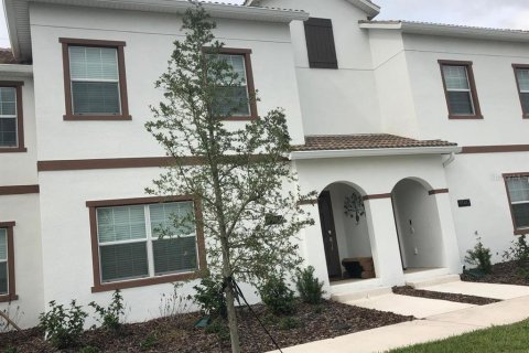 Townhouse in STOREY LAKE in Kissimmee, Florida 4 bedrooms, 177.81 sq.m. № 1583843 - photo 1