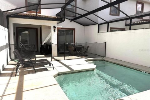 Townhouse in STOREY LAKE in Kissimmee, Florida 4 bedrooms, 177.81 sq.m. № 1583843 - photo 20