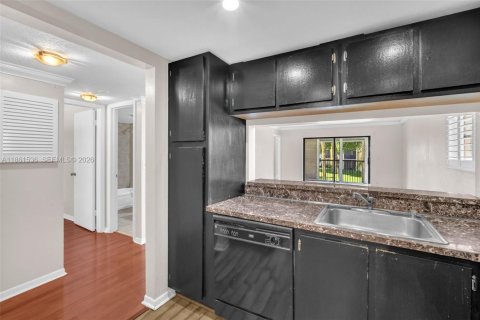 Condominio en alquiler en Lauderhill, Florida, 2 dormitorios, 103.12 m2 № 2055109 - foto 6