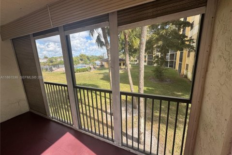 Condominio en alquiler en Lauderhill, Florida, 2 dormitorios, 103.12 m2 № 2055109 - foto 19