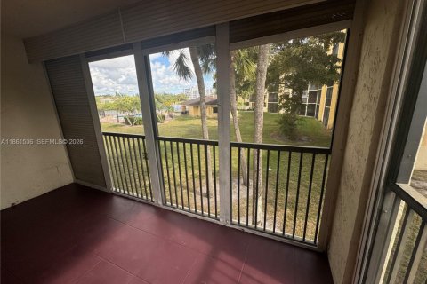 Condominio en alquiler en Lauderhill, Florida, 2 dormitorios, 103.12 m2 № 2055109 - foto 20
