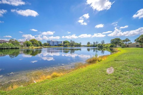 Condominio en alquiler en Lauderhill, Florida, 2 dormitorios, 103.12 m2 № 2055109 - foto 28