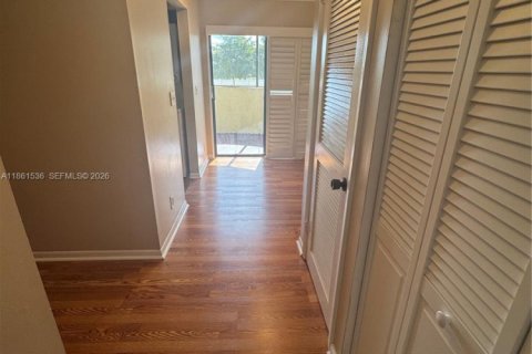 Condominio en alquiler en Lauderhill, Florida, 2 dormitorios, 103.12 m2 № 2055109 - foto 18