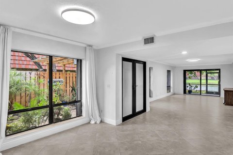 Купить таунхаус в Бока-Ратон, Флорида 7 комнат, 126.25м2, № 2429761 - фото 15