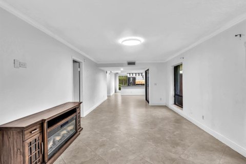 Купить таунхаус в Бока-Ратон, Флорида 7 комнат, 126.25м2, № 2429761 - фото 24