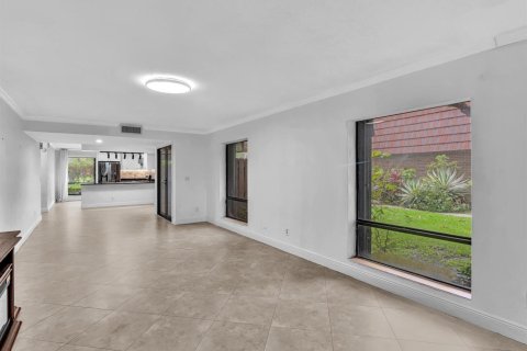 Купить таунхаус в Бока-Ратон, Флорида 7 комнат, 126.25м2, № 2429761 - фото 25