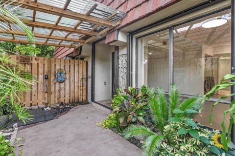 Купить таунхаус в Бока-Ратон, Флорида 7 комнат, 126.25м2, № 2429761 - фото 2