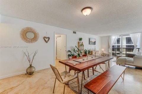 Condominio en venta en Miami Beach, Florida, 2 dormitorios, 118.08 m2 № 2058924 - foto 13