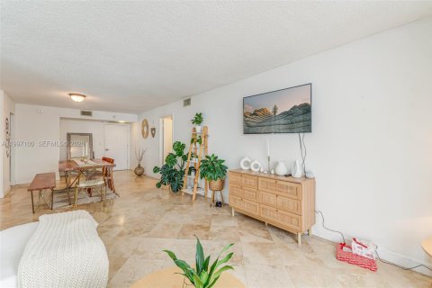 Condominio en venta en Miami Beach, Florida, 2 dormitorios, 118.08 m2 № 2058924 - foto 10