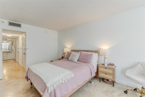 Condominio en venta en Miami Beach, Florida, 2 dormitorios, 118.08 m2 № 2058924 - foto 26