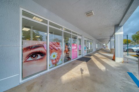 Commercial property in Cutler Bay, Florida № 1865742 - photo 18