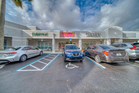 Commercial property in Cutler Bay, Florida № 1865742 - photo 21