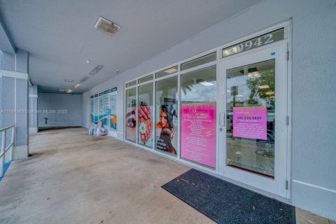 Commercial property in Cutler Bay, Florida № 1865742 - photo 19