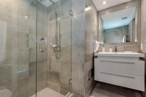 Copropriété à louer à Miami Beach, Floride: 2 chambres, 101.26 m2 № 1700587 - photo 22