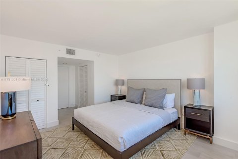 Copropriété à louer à Miami Beach, Floride: 2 chambres, 101.26 m2 № 1700587 - photo 14