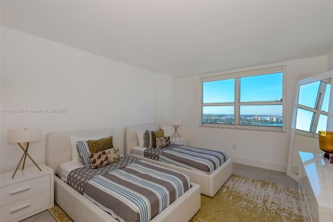 Copropriété à louer à Miami Beach, Floride: 2 chambres, 101.26 m2 № 1700587 - photo 17