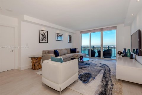 Copropriété à louer à Miami Beach, Floride: 2 chambres, 101.26 m2 № 1700587 - photo 2