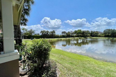Condominio en venta en West Palm Beach, Florida, 3 dormitorios, 236.99 m2 № 2044554 - foto 2