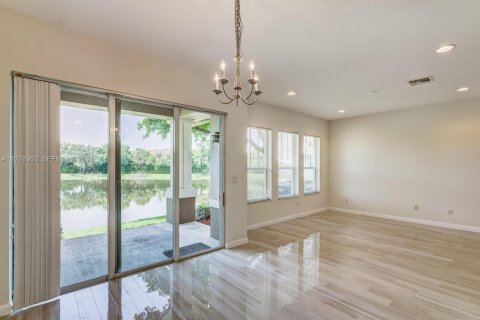 Condominio en venta en West Palm Beach, Florida, 3 dormitorios, 236.99 m2 № 2044554 - foto 7