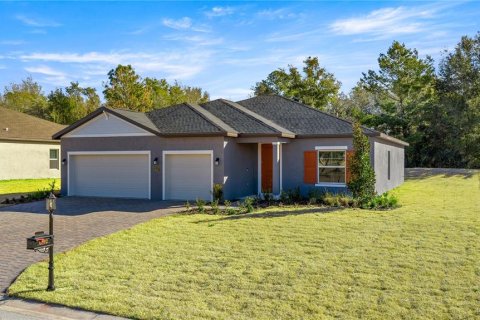 House in Dunnellon, Florida 3 bedrooms, 188.96 sq.m. № 2347063