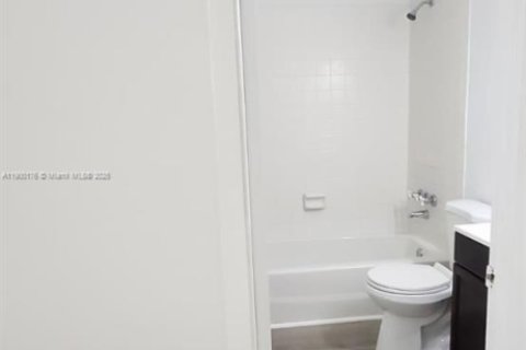Townhouse in Cutler Bay, Florida 3 bedrooms, 135.45 sq.m. № 1953303 - photo 21