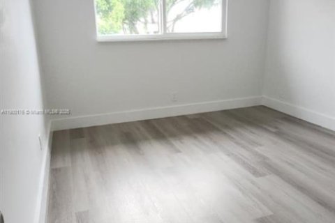 Townhouse in Cutler Bay, Florida 3 bedrooms, 135.45 sq.m. № 1953303 - photo 14