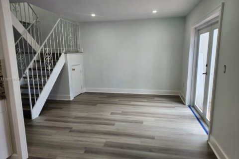 Townhouse in Cutler Bay, Florida 3 bedrooms, 135.45 sq.m. № 1953303 - photo 10