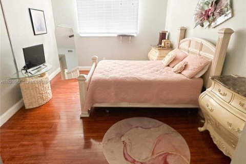 Купить кондоминиум в Лодердейл-Лейкс, Флорида 1 спальня, 77.57м2, № 2035781 - фото 8