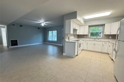 Casa en alquiler en Oldsmar, Florida, 3 dormitorios, 149.39 m2 № 1866882 - foto 4