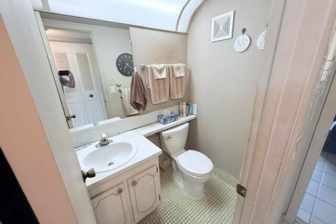 Condo in Deerfield Beach, Florida, 1 bedroom № 2174167 - photo 5