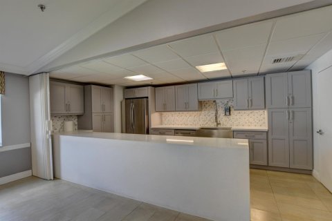 Condo in Deerfield Beach, Florida, 1 bedroom № 2174167 - photo 30