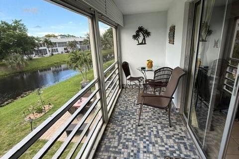 Condo in Deerfield Beach, Florida, 1 bedroom № 2174167 - photo 15
