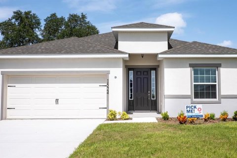 Casa en Auburndale, Florida 4 dormitorios, 188.5 m2 № 2220855