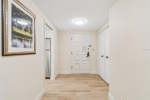Copropriété à vendre à Palm Harbor, Floride: 2 chambres, 154.22 m2 № 2096827 - photo 4