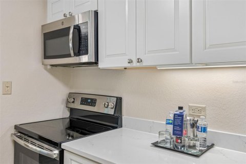 Copropriété à vendre à Palm Harbor, Floride: 2 chambres, 154.22 m2 № 2096827 - photo 7