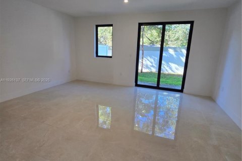 Adosado en venta en Dania Beach, Florida, 3 dormitorios № 1984684 - foto 7