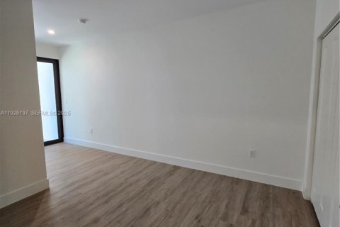 Adosado en venta en Dania Beach, Florida, 3 dormitorios № 1984684 - foto 11