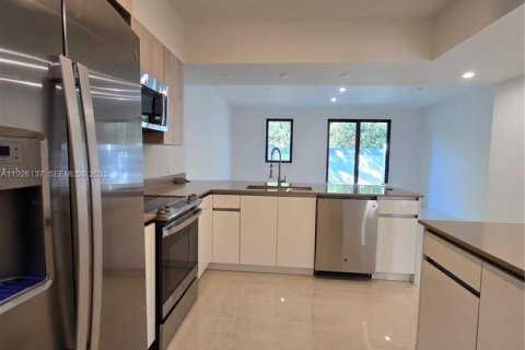 Adosado en venta en Dania Beach, Florida, 3 dormitorios № 1984684 - foto 4