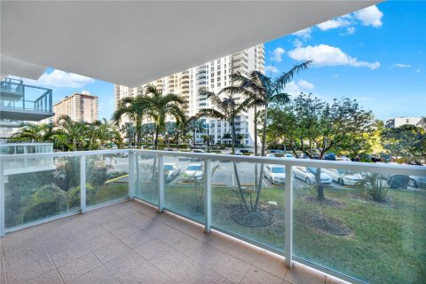 Condo in Sunny Isles Beach, Florida, 1 bedroom  № 1874621 - photo 9