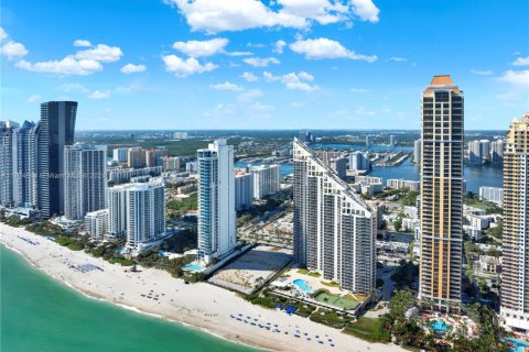 Condo in Sunny Isles Beach, Florida, 1 bedroom  № 1874621 - photo 6