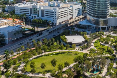 Condominio en venta en Miami Beach, Florida, 1 dormitorio, 81.57 m2 № 1860648 - foto 9