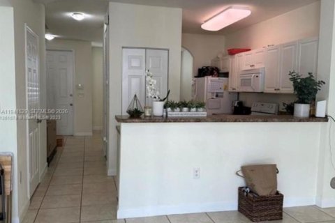 Таунхаус в Хомстед, Флорида 2 спальни, 119.84м2 № 1999734