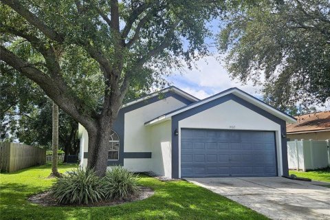House in Brandon, Florida 3 bedrooms, 109.25 sq.m. № 1905858 - photo 2