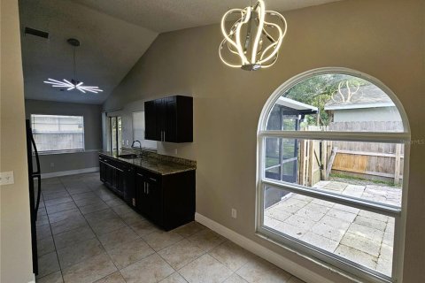 House in Brandon, Florida 3 bedrooms, 109.25 sq.m. № 1905858 - photo 9