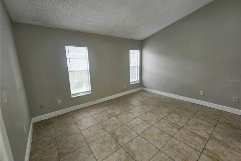 House in Brandon, Florida 3 bedrooms, 109.25 sq.m. № 1905858 - photo 17